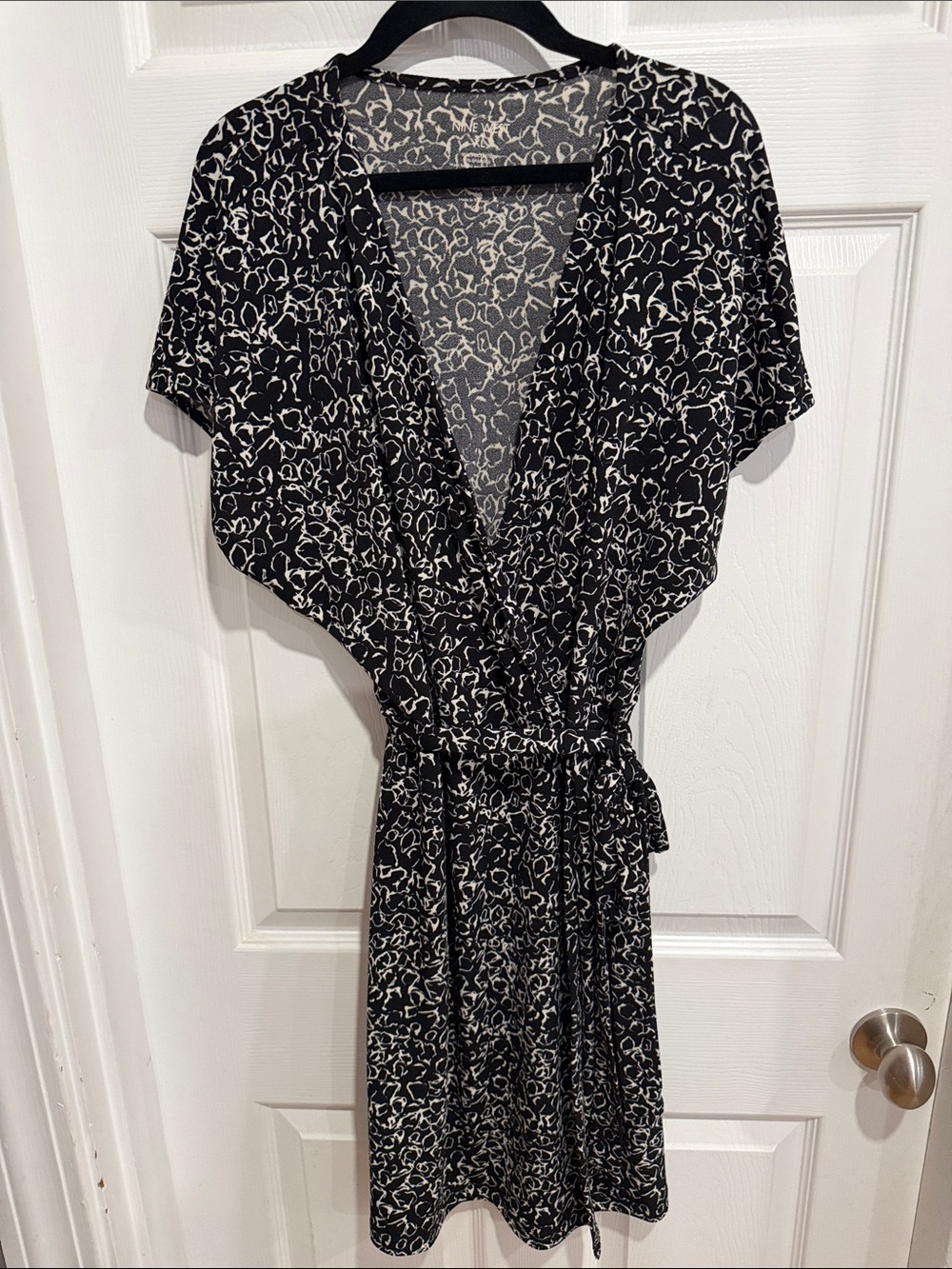 Nine West Women's Black & White Printed Flutter Sleeve Wrap Dress